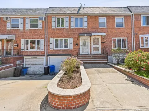 70-43 174th St, Fresh Meadows, NY 11365