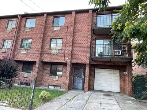 38-30 149th Pl, Flushing, NY 11354