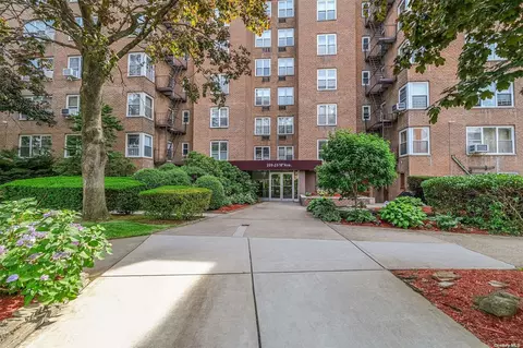 209-25 18 Ave #2J, Bayside, NY 11360