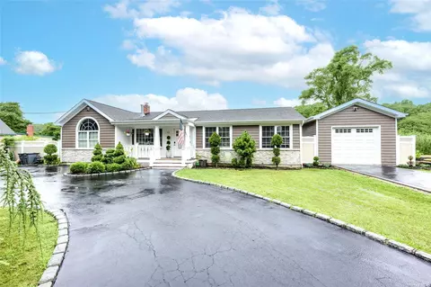 90 Maywood Dr, Mastic Beach, NY 11951