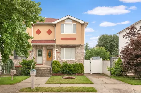 531 Eltingville Blvd, Staten Island, NY 10312