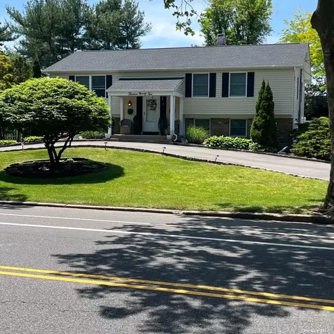 1392 Stony Brook Rd, Stony Brook, NY 11790