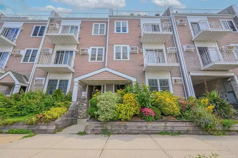 134 Beach 92nd St #2B, Far Rockaway, NY 11693