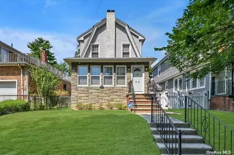 32-24 156 St, Flushing, NY 11354