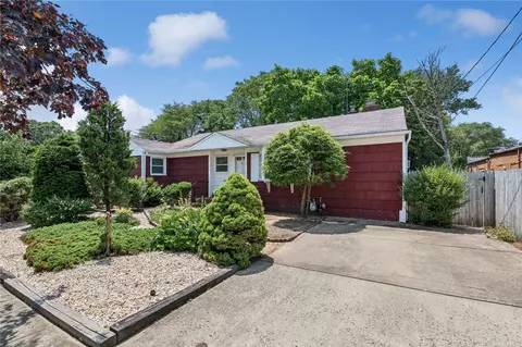 848 Edwards Blvd, Valley Stream, NY 11580