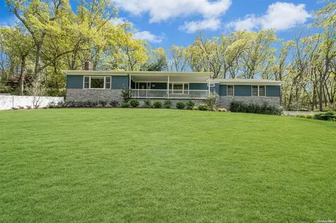 192 Lower Sheep Pasture Rd, East Setauket, NY 11733