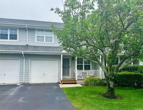 67 Sprucewood Blvd #-, Central Islip, NY 11722