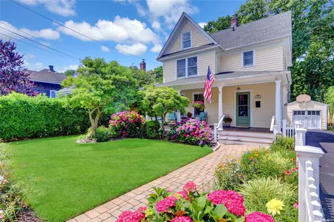 109 Laurel Ave, Northport, NY 11768