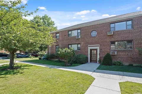 90-18 153rd Ave #18, Howard Beach, NY 11414