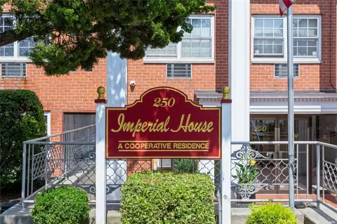250 N Village Ave #A1, Rockville Centre, NY 11570