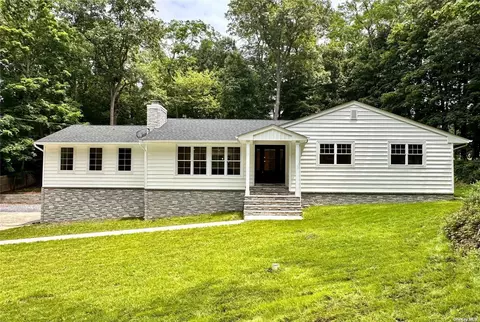 65 Quaker Path, Stony Brook, NY 11790