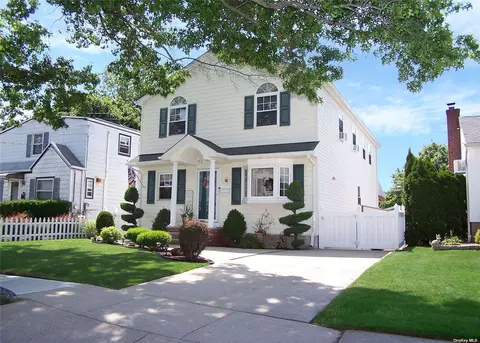 123 New York Ave, West Hempstead, NY 11552