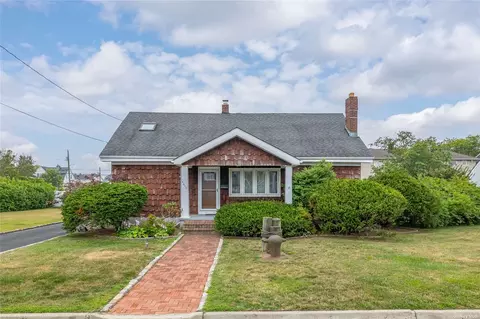 3410 Bay Front Dr, Baldwin, NY 11510