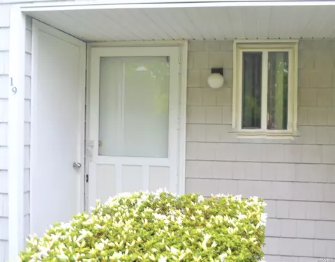 220 Montauk Hwy #19, Speonk, NY 11972