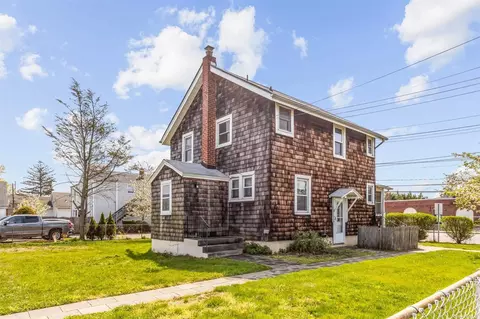 679 Sherman Ave, East Meadow, NY 11554
