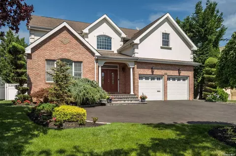 2639 Lincoln Blvd, Merrick, NY 11566