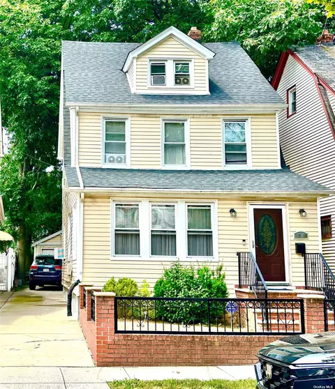 116-06 207th St, Cambria Heights, NY 11411