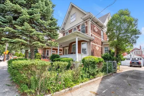 85-67 85th St, Woodhaven, NY 11421