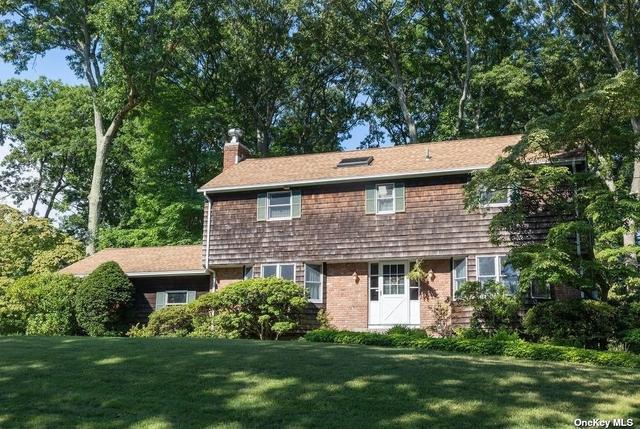 2 Cornwallis Rd, East Setauket, NY 11733