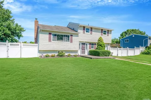 163 Ruland Rd, Selden, NY 11784