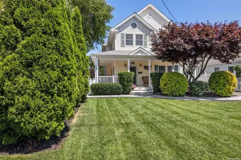 206 2nd Ave, East Northport, NY 11731