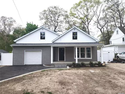 6 Waterville Dr, Sound Beach, NY 11789