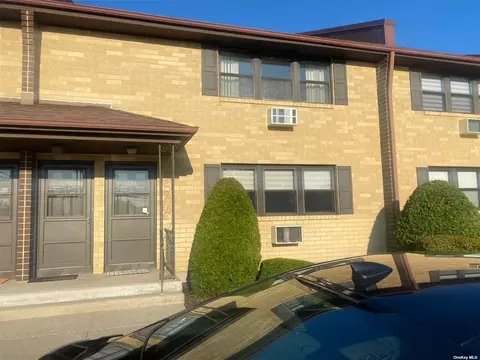 695 Wantagh Ave #9, Wantagh, NY 11793