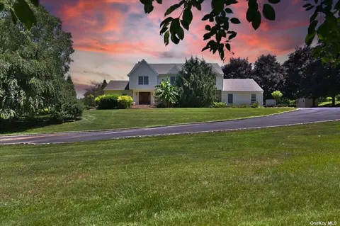 327 Old Mill Rd, Saint James, NY 11780