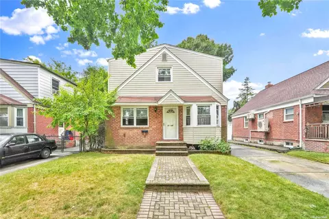 80-48 259th St, Glen Oaks, NY 11004