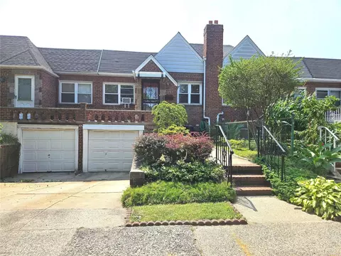 45-56 Utopia Pkwy, Flushing, NY 11358