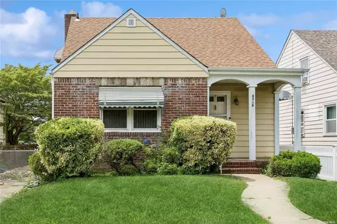 85-08 248th St, Bellerose, NY 11426