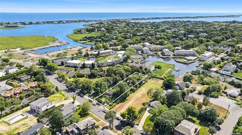 19 Library Ave, Westhampton Beach, NY 11978