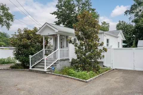 40 Mill Ln, Huntington, NY 11743