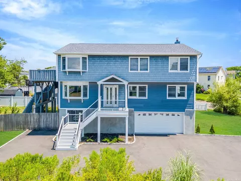 7 Riverdale Ave, Massapequa, NY 11758