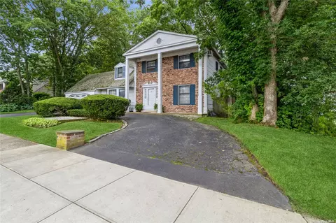 54 King St, Port Jefferson Station, NY 11776
