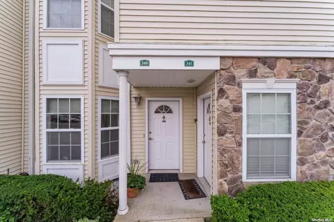 340 Spring Dr #340, East Meadow, NY 11554