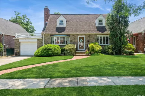 356 Carnation Ave, Floral Park, NY 11001