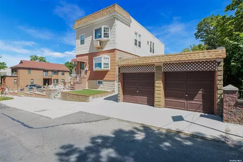 125-07 25th Ave, College Point, NY 11356