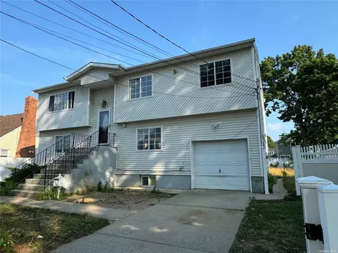 19 W Roosevelt Ave, Roosevelt, NY 11575