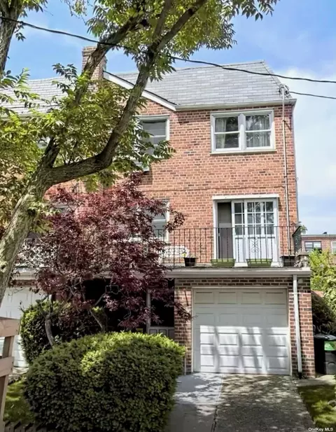 144-55 25 Dr, Flushing, NY 11354