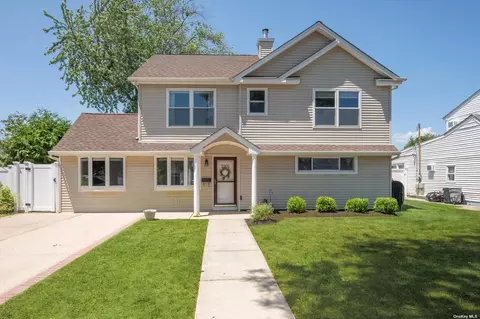 2201 Stewart Ave, Westbury, NY 11590
