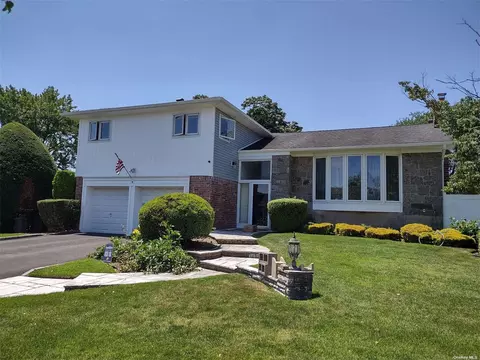 9 Sutton Ter, Jericho, NY 11753 photo 1