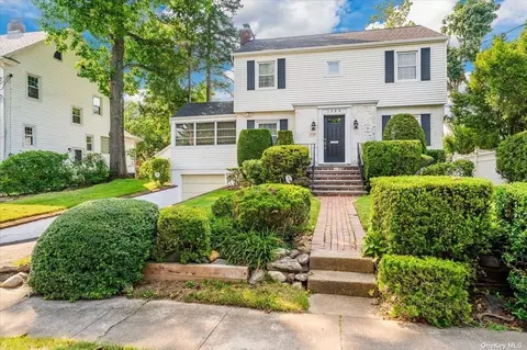 1388 Kew Ave, Hewlett, NY 11557