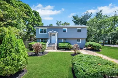 48 Jamaica Ave, Wyandanch, NY 11798