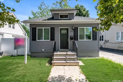 82 Van Cott Ave, Hempstead, NY 11550