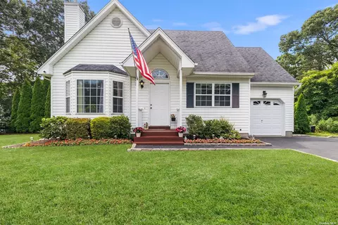 150 Horseblock Rd, Centereach, NY 11720