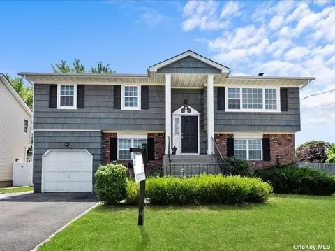 58 Motor Ave, Farmingdale, NY 11735