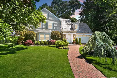 79 Fountain Ave, Rockville Centre, NY 11570