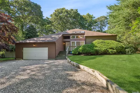 2709 Deerfield Rd, Sag Harbor, NY 11963