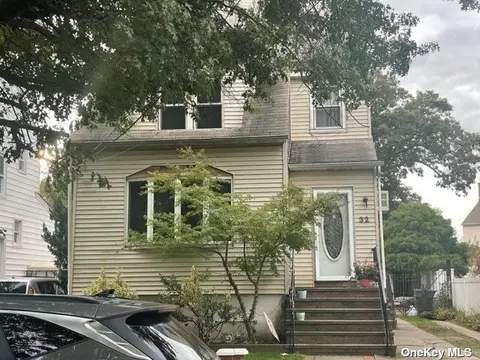 32 Fremont Rd, Valley Stream, NY 11581